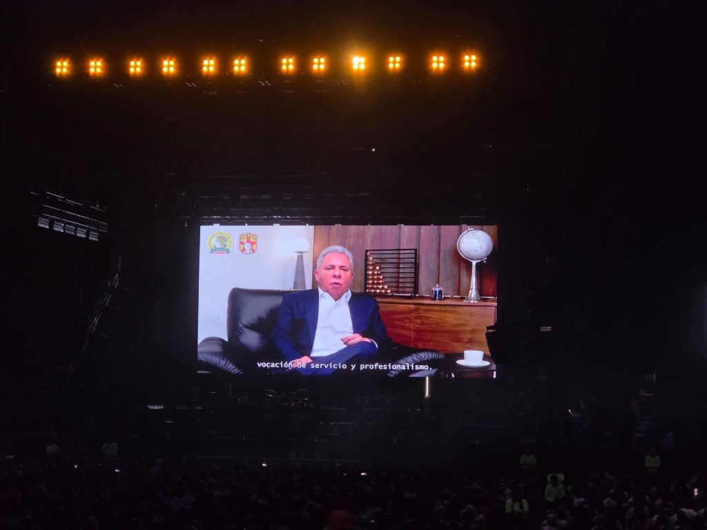 El líder nacional del SNTSA y FSTSE, Marco García, durante su mensaje.